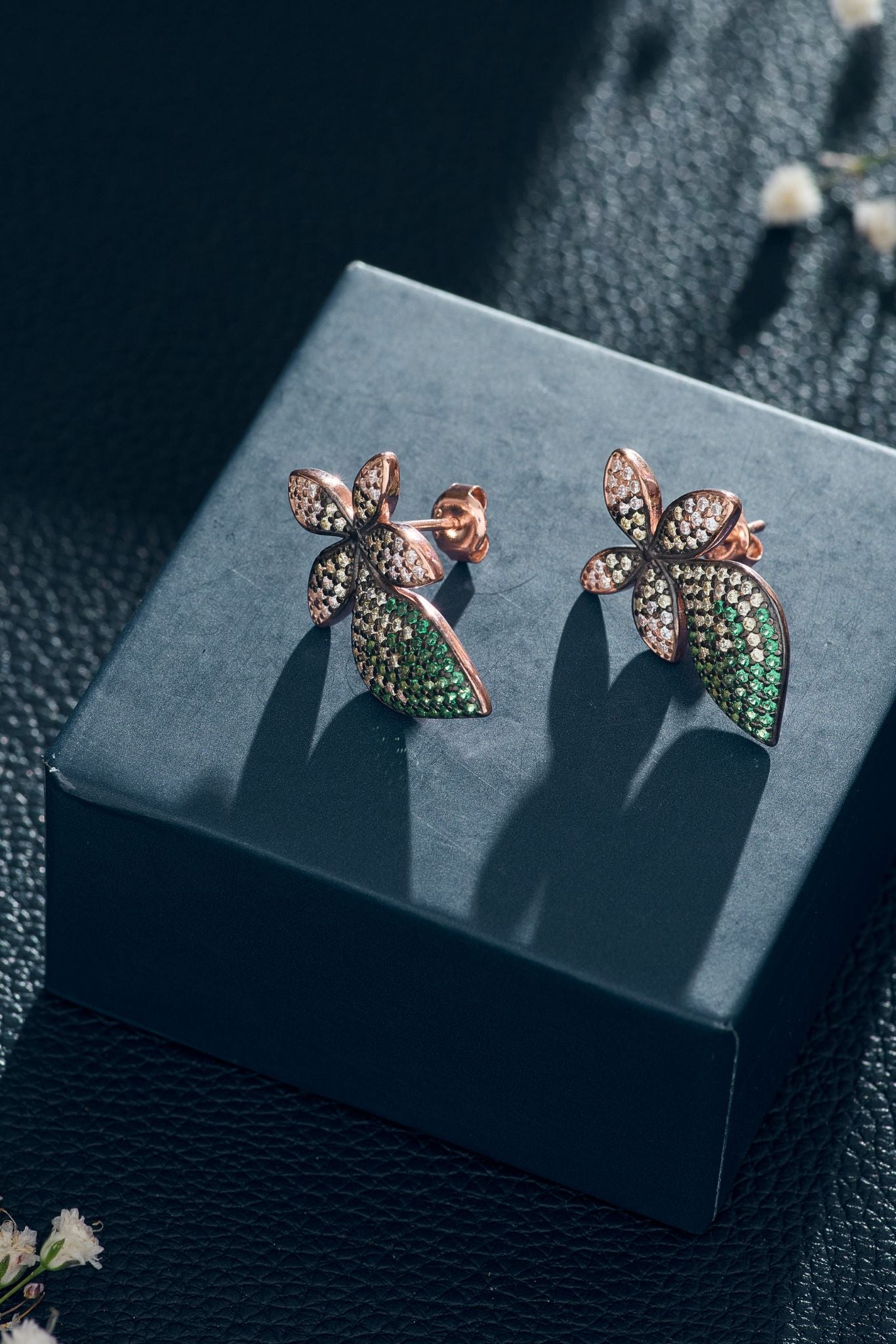Earring Floral and Leaf Design