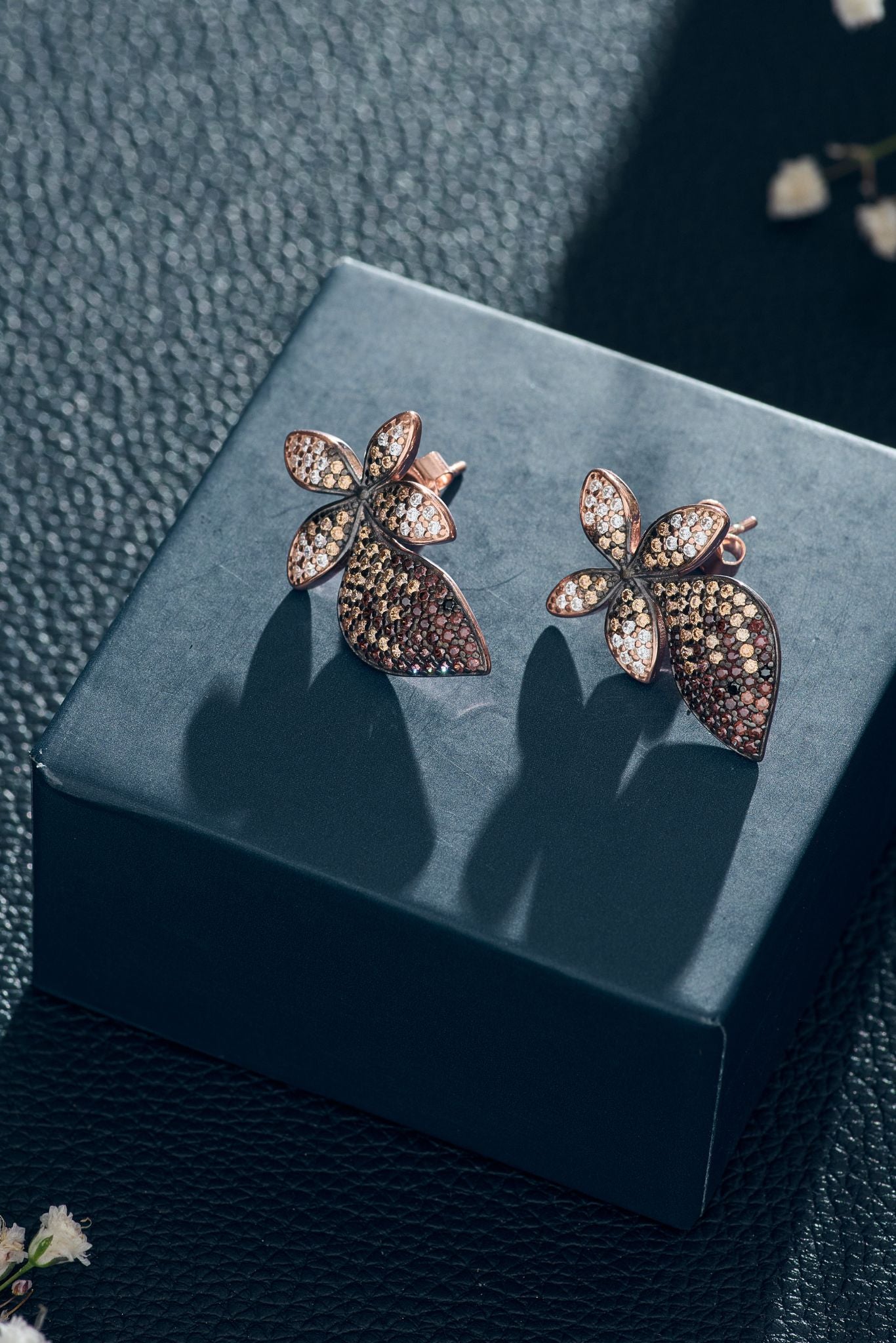 Earring Floral and Leaf Design