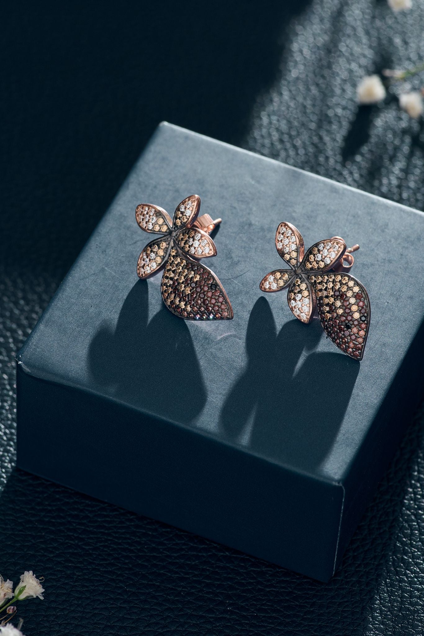 Earring Floral and Leaf Design