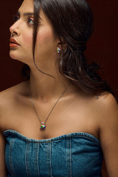 Earing with Pendent Abstract