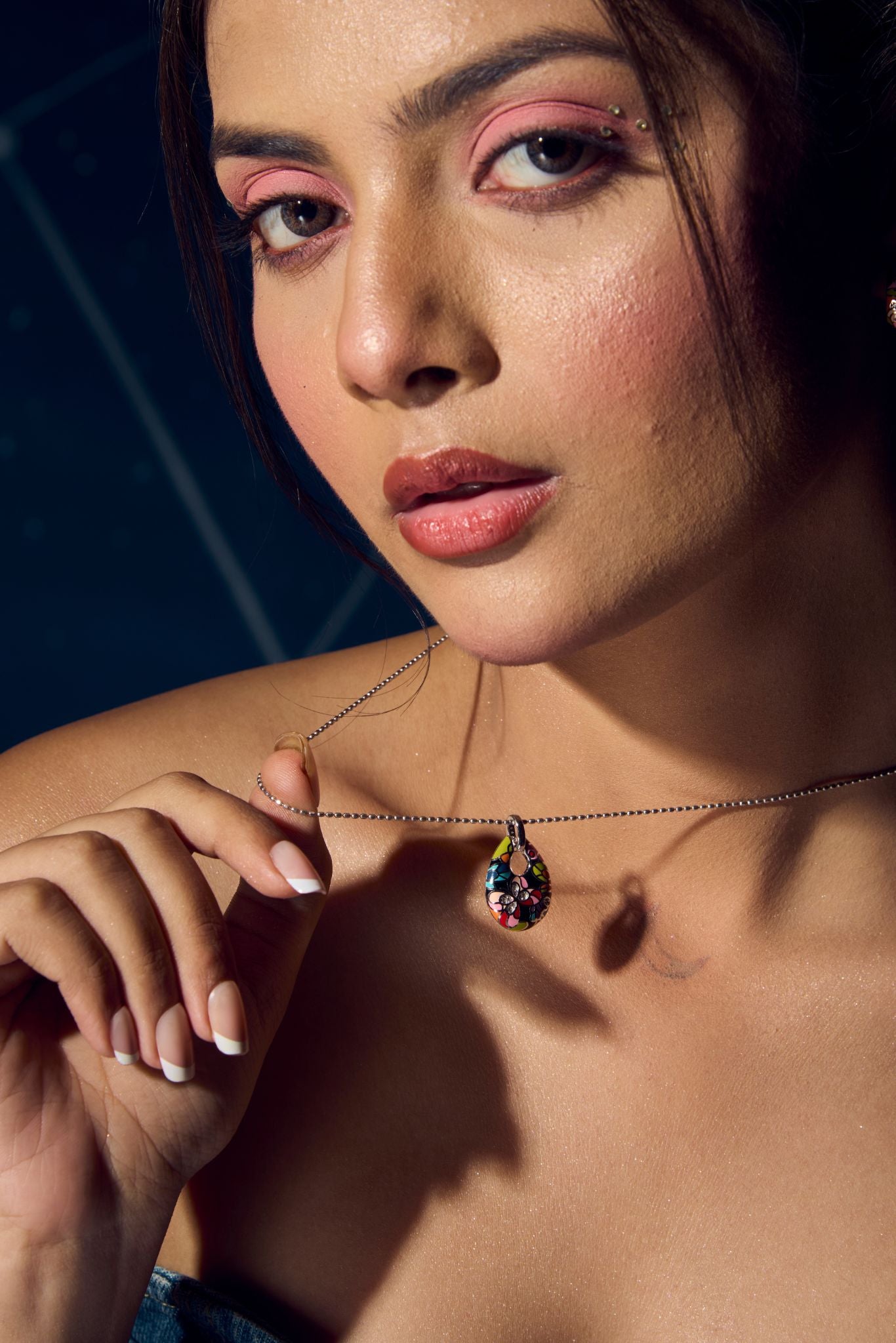 Earing with Pendent Floral