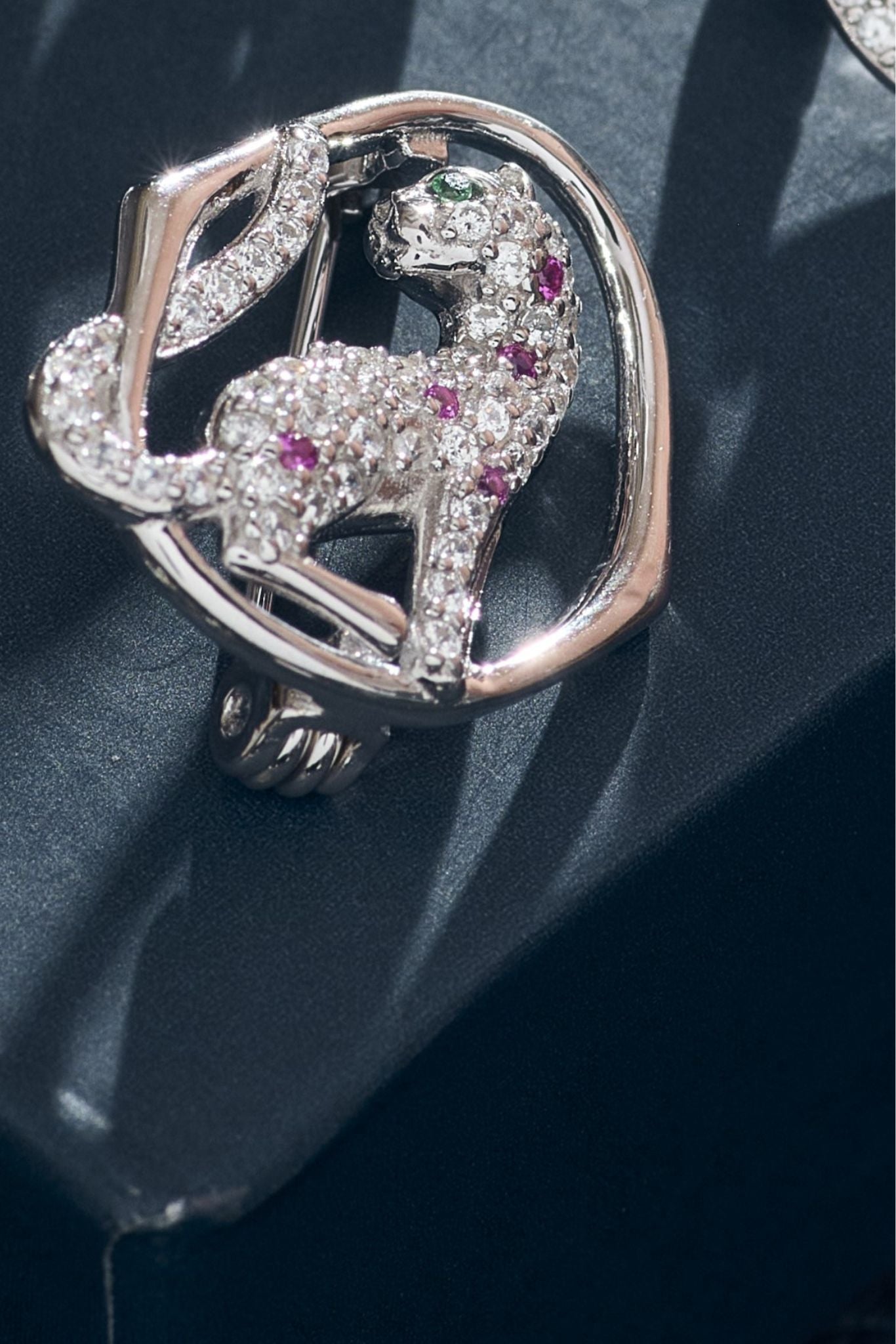 Brooches Studded Cat