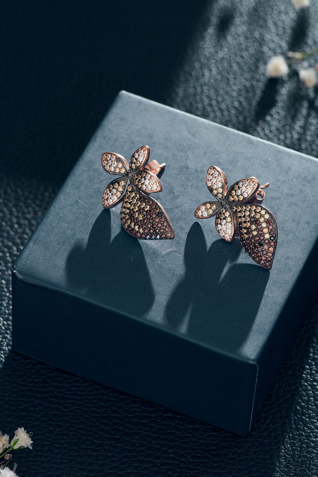 Earring Floral and Leaf Design
