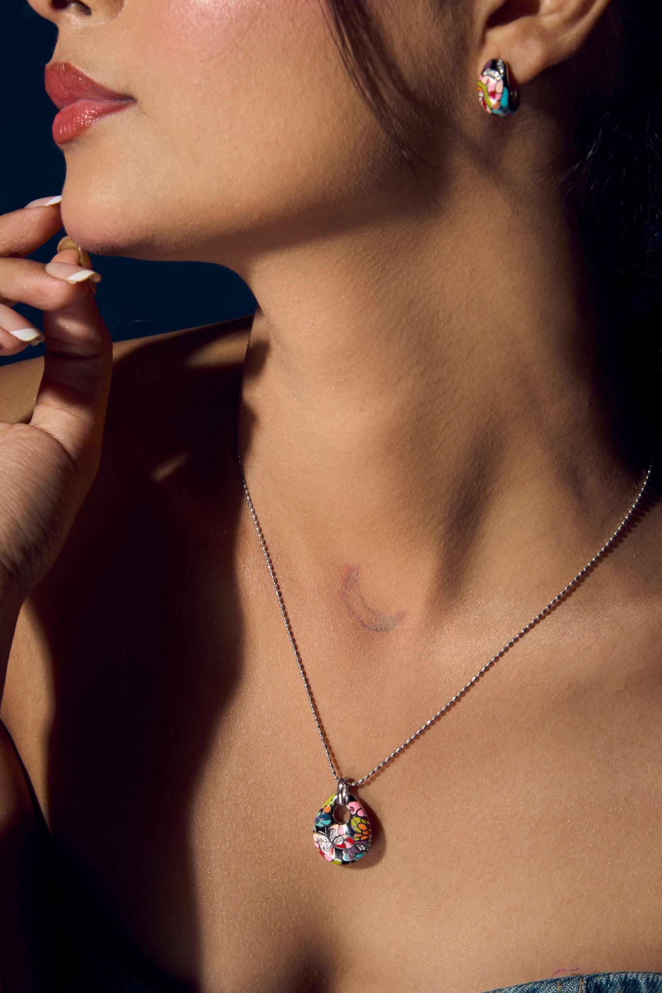 Earing with Pendent Floral